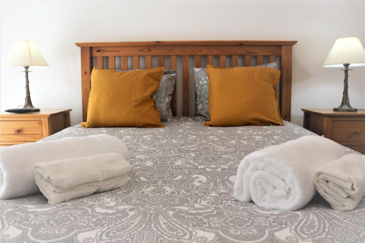 Lovely Apartment In Carvoeiro By The Beach Екстериор снимка