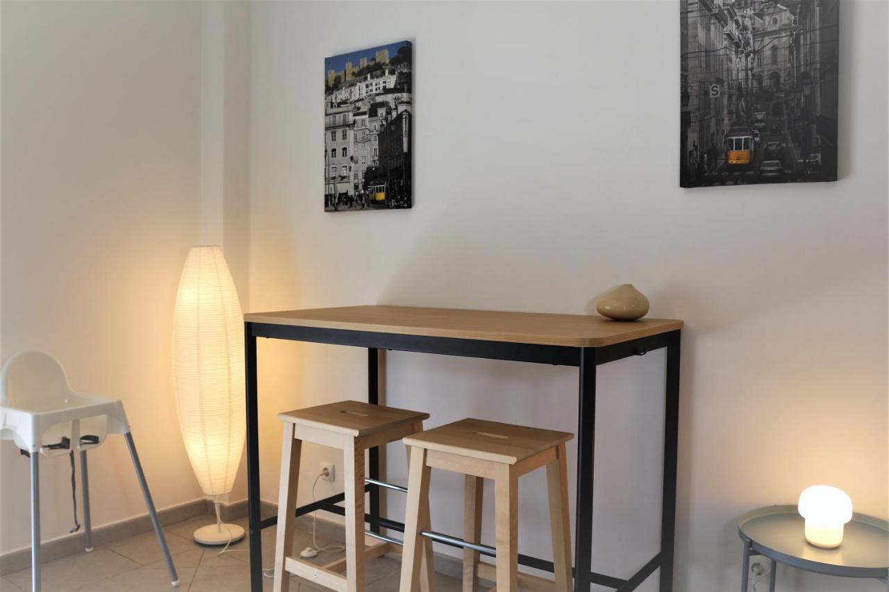 Lovely Apartment In Carvoeiro By The Beach Екстериор снимка