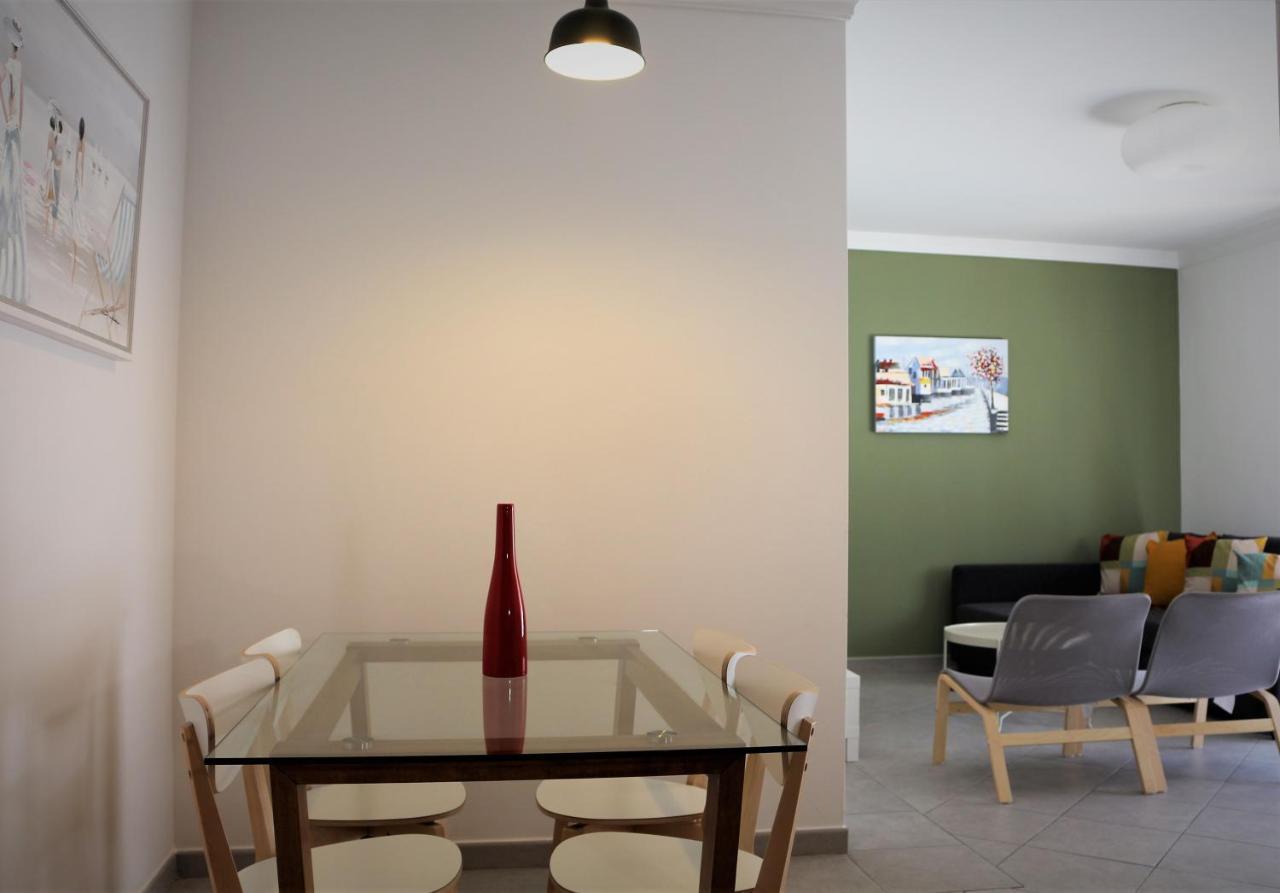 Lovely Apartment In Carvoeiro By The Beach Екстериор снимка