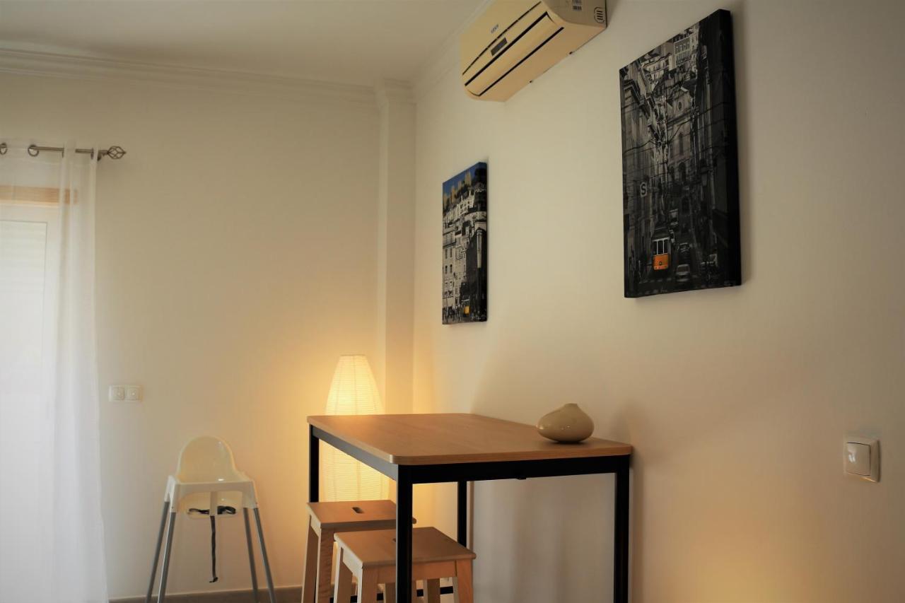 Lovely Apartment In Carvoeiro By The Beach Екстериор снимка