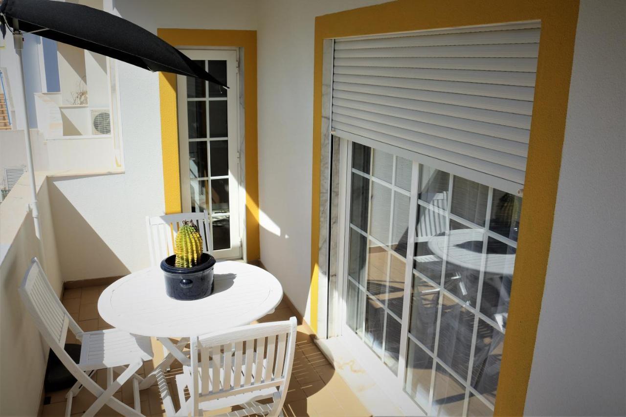 Lovely Apartment In Carvoeiro By The Beach Екстериор снимка