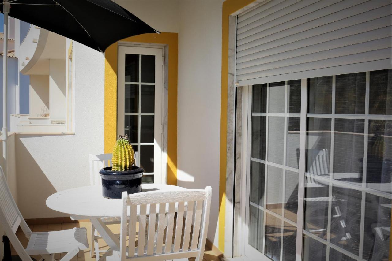 Lovely Apartment In Carvoeiro By The Beach Екстериор снимка