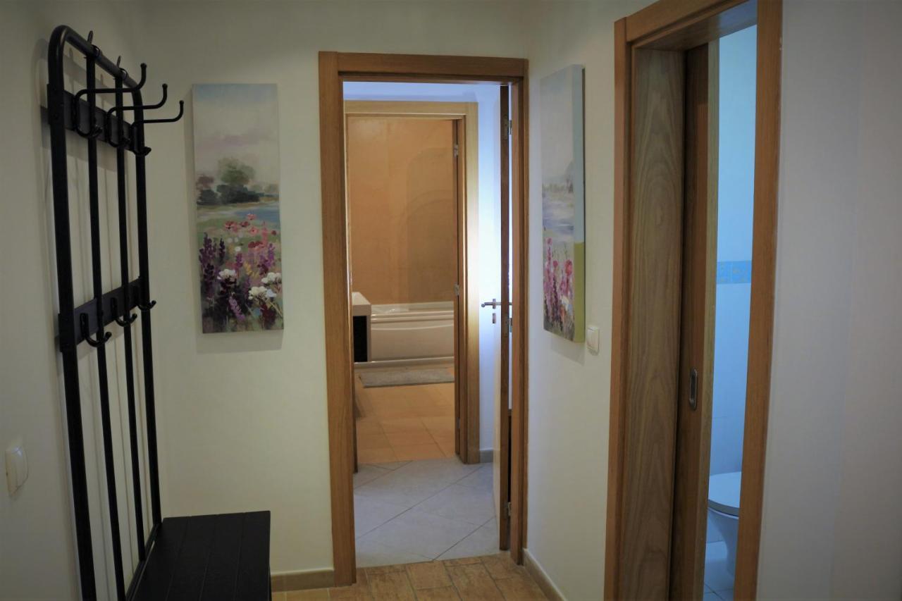 Lovely Apartment In Carvoeiro By The Beach Екстериор снимка