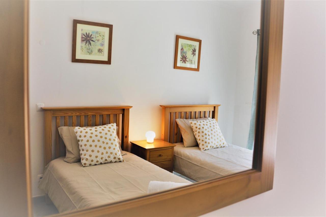 Lovely Apartment In Carvoeiro By The Beach Екстериор снимка