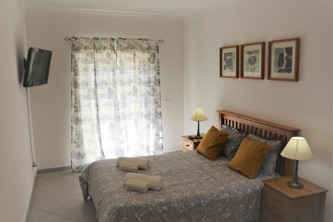 Lovely Apartment In Carvoeiro By The Beach Екстериор снимка