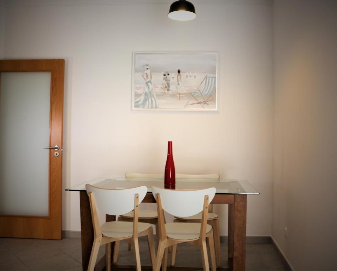 Lovely Apartment In Carvoeiro By The Beach Екстериор снимка