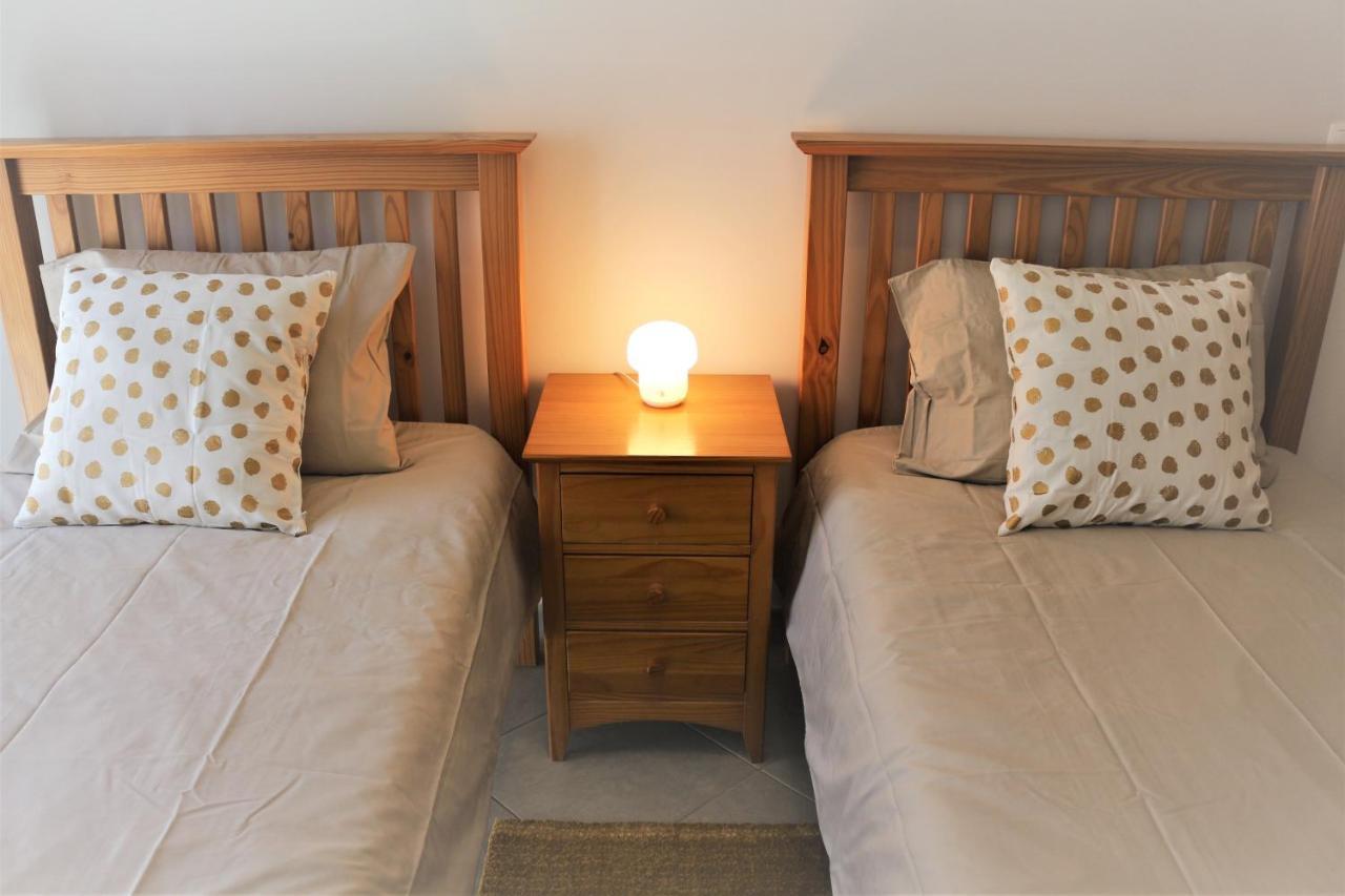 Lovely Apartment In Carvoeiro By The Beach Екстериор снимка